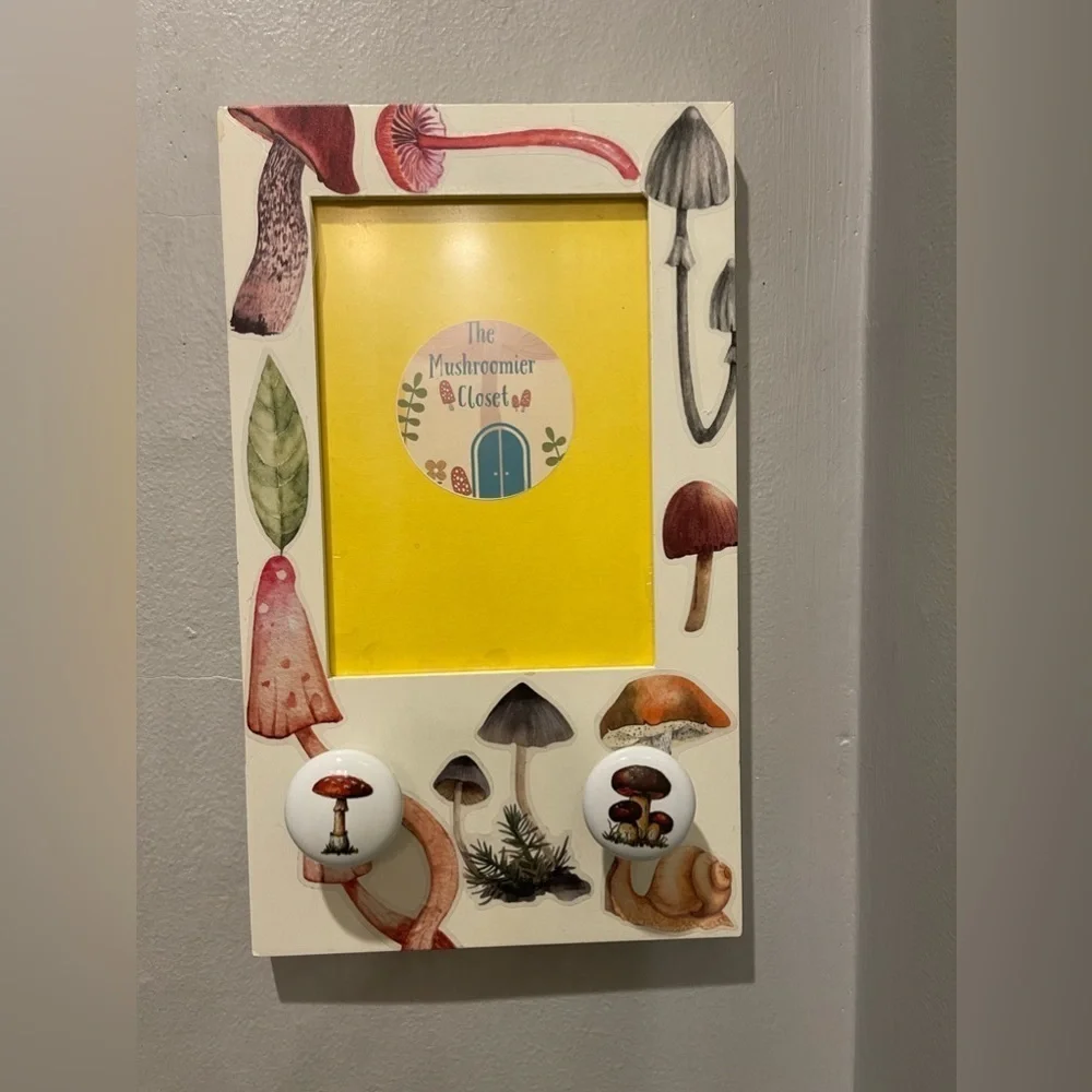 Vintage Mushroom Botanical Frame with Knobs, Multi, Preowned